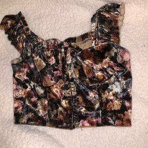 Super cute vintage vibe crop too